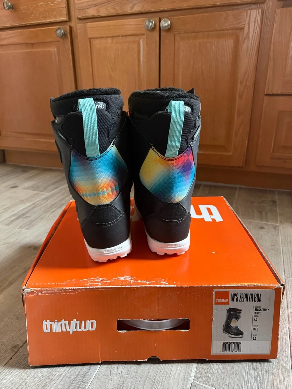 ThirtyTwo Women's Zephyr BOA Winter Snowboard Boots - Black with Multicolor